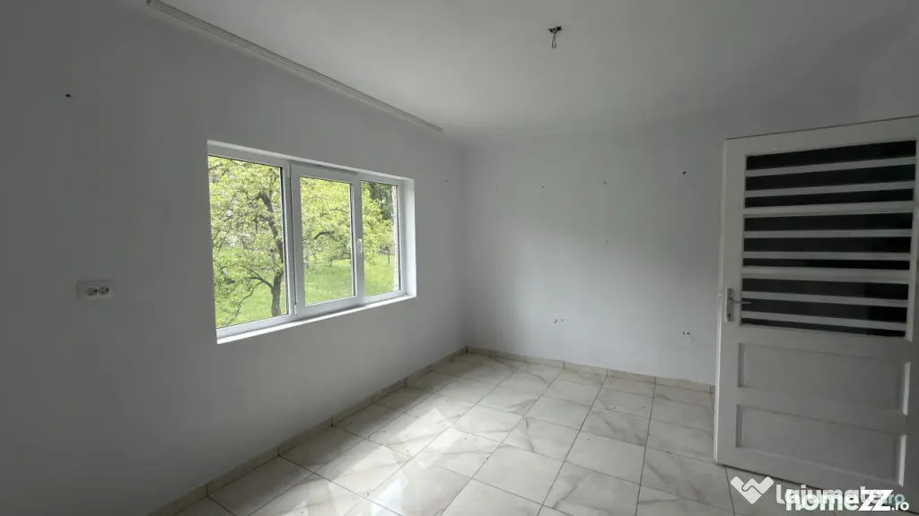 Casă + teren 22 ari | Front 40 ml | La 10 min de Baia Mare - Sisesti (Maramures)