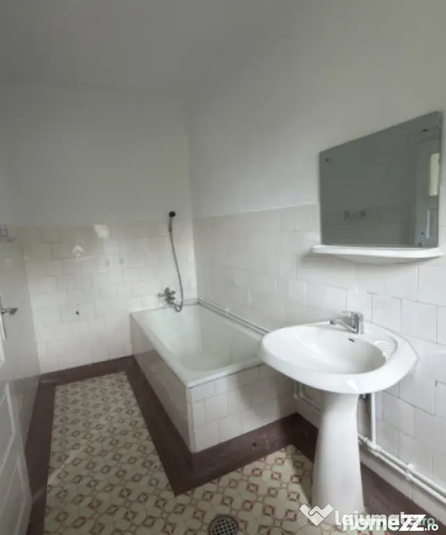 Casă + teren 22 ari | Front 40 ml | La 10 min de Baia Mare - Sisesti (Maramures)