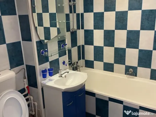 De inchiriat apartament cu 2 camere central