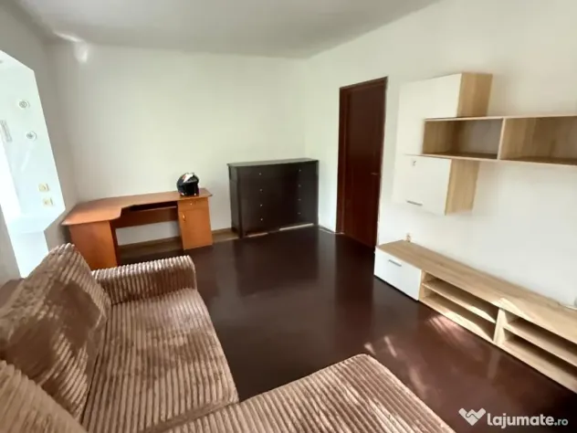 De inchiriat apartament cu 2 camere central