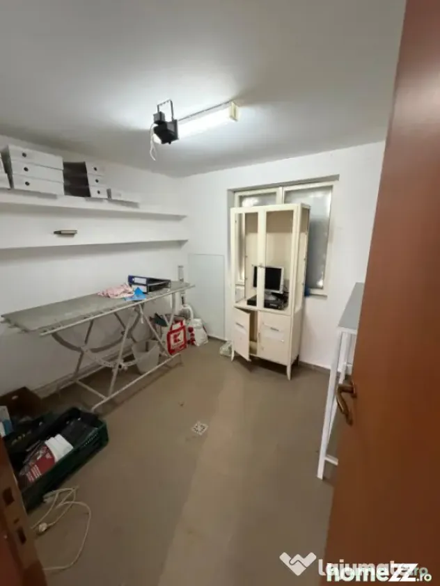 Casa de vanzare ,90 mp constructie ,teren 650mp ,str Rozelor - Filiasi (Dolj)