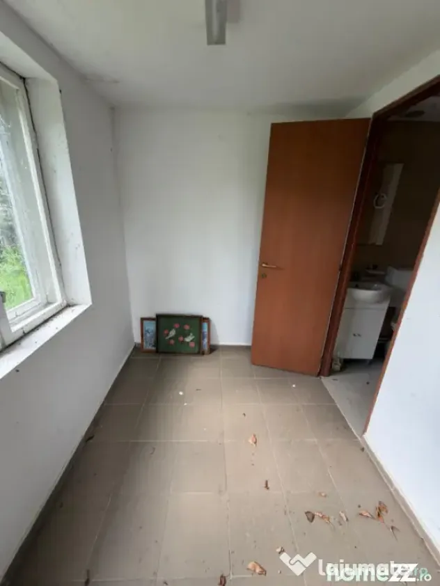 Casa de vanzare ,90 mp constructie ,teren 650mp ,str Rozelor - Filiasi (Dolj)