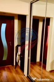 Apartament cu doua camere decomandat, zona Billa 
