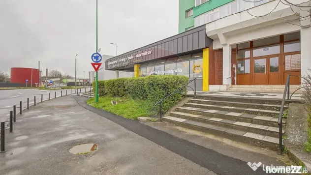 Oportunitate de investiţe ! Spaţiu comercial 320 mp, Ca...