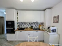 Apartament modern de 2 camere cu 2 parcări incluse – Zona Răzoare Vivo