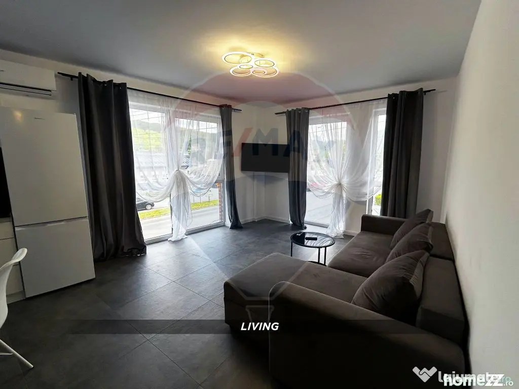 Apartament cu 3 camere - Centru Vechi de închiriat