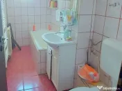 De vanzare apartament cu 4 camere, strada Anghel Saligny,... 