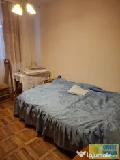 FAR, de vanzare 3 camere, decomandat, etaj 1, gaze 