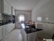 Apartament 4 camere la etajul 1, mobilat-utilat, Zona Parcul 