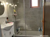 Casă complet utilată cu curte de poveste – la câteva... 