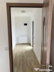 Case pe parter cu 3 camere-Teren 800 mp-Asfalt-Mutare imedia 