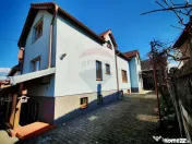 Casă spațioasă cu panoramă superbă+garsonieră separ...