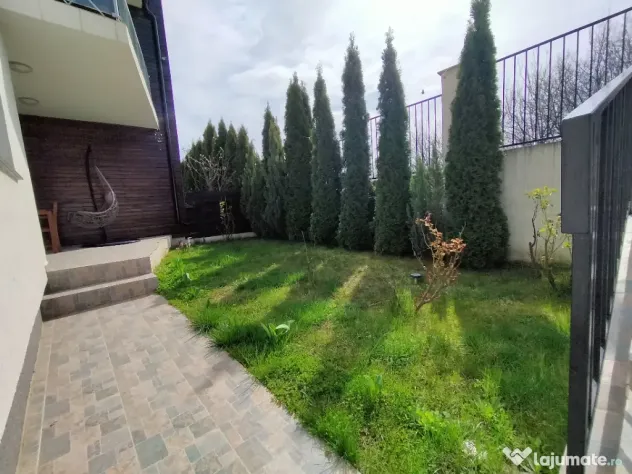 Casa duplex la capat lac Rediu