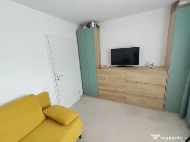 Casa duplex la capat lac Rediu