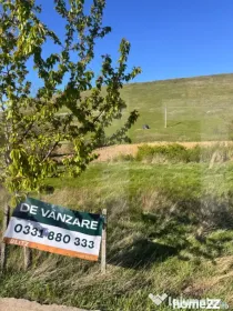 Teren intravilan 3.300 mp, deschidere 26 ml – Băiceni, Cu