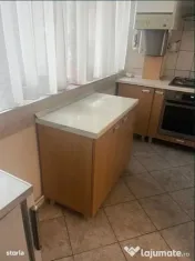 Apartament 3 camere, decomandat - zona Astra 