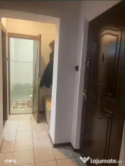 Apartament 3 camere, decomandat - zona Astra 