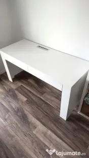 Birou alb din PAL pentru calculator 