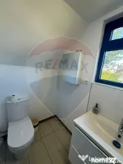 Casă / Vilă spațioasă cu curte mare de închiriat în...