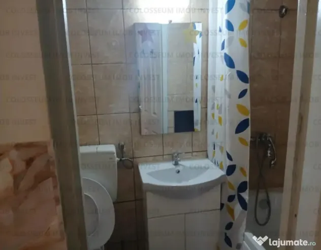 Camera de camin cu baie proprie si centrala termica - zona Tractorul