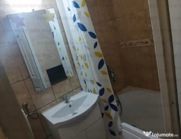 Camera de camin cu baie proprie si centrala termica - zona Tractorul