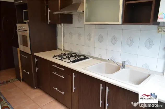Apartament 2 Camere de Zona Cornisa