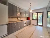 De Vanzare Casa cu 4 camere zona Tunari 