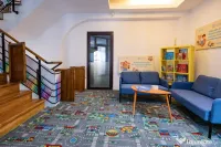 Vila de inchiriat-Pretabila activitati diverse-Zona Carol 