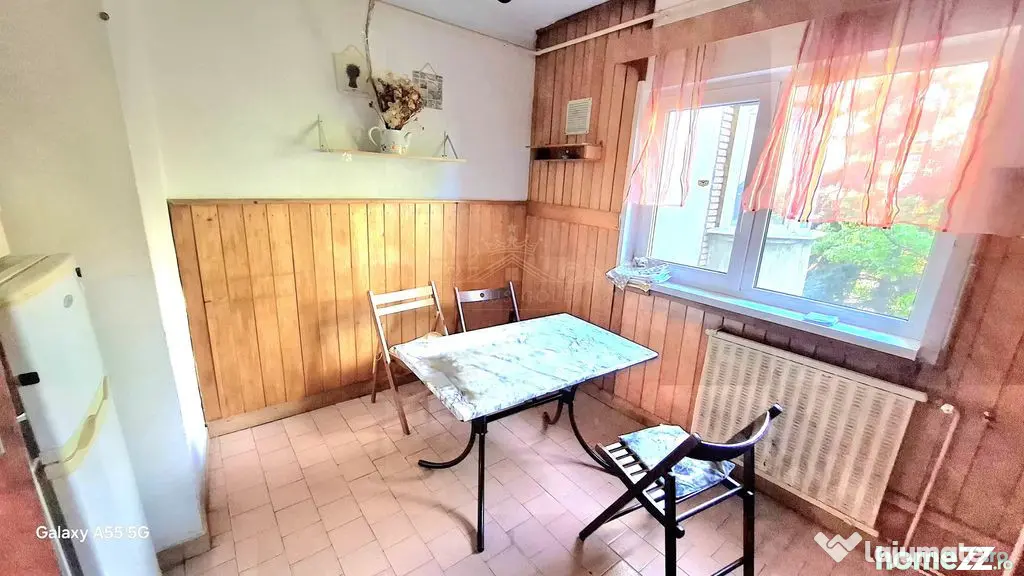 Vind apartament 3 camere Calea Manastur.
