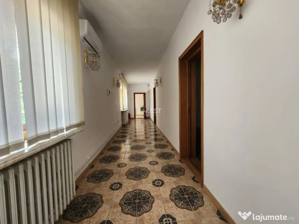Spatiu de inchiriat , zona centrala , 80 mp , baza Copou
