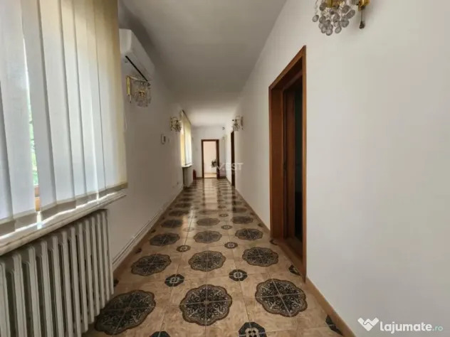 Spatiu de inchiriat , zona centrala , 80 mp , baza Copou