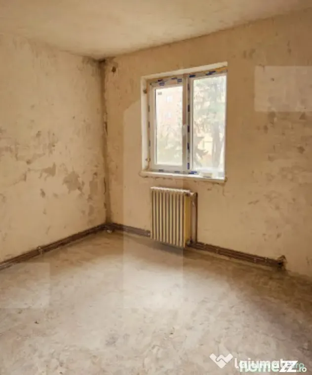 Apartament cu 3 camere, 72 mp, etaj 1, ideal pentru renovare - Sfantu Gheorghe (Covasna)