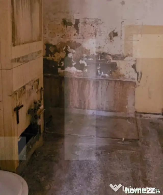 Apartament cu 3 camere, 72 mp, etaj 1, ideal pentru renovare - Sfantu Gheorghe (Covasna)