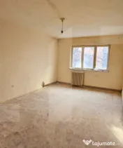 Apartament cu 3 camere, 72 mp, etaj 1, ideal pentru renovare 