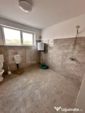 Hala de inchiriat 350 m² , Cășeiu 