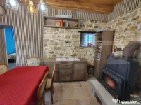 Proprietate cu 2 case, una fiind tradițională, Dezmir 