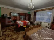 Casa cu 4 camere, baie, bucatarie, anexe, pivniță, teren 1 