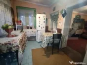 Casa cu 4 camere, baie, bucatarie, anexe, pivniță, teren 1 