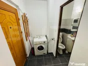 Garsonieră mobilată cu centrală proprie, zona Noua 