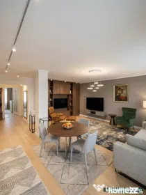 Apartament 3 camere, 70 mp + balcon 10 mp, zona Republicii -