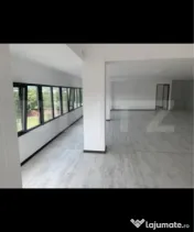 Birou + Hala de vanzare, 300 mp, zona Suseni 
