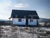 Casă parter cu pod înalt mansardabil – Voinesti 