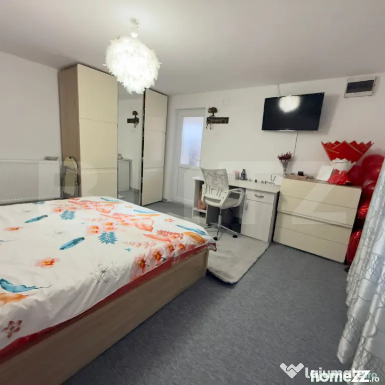 Casa de vanzare, la 10 km de orasul Targu Jiu - Targu Jiu (Gorj)