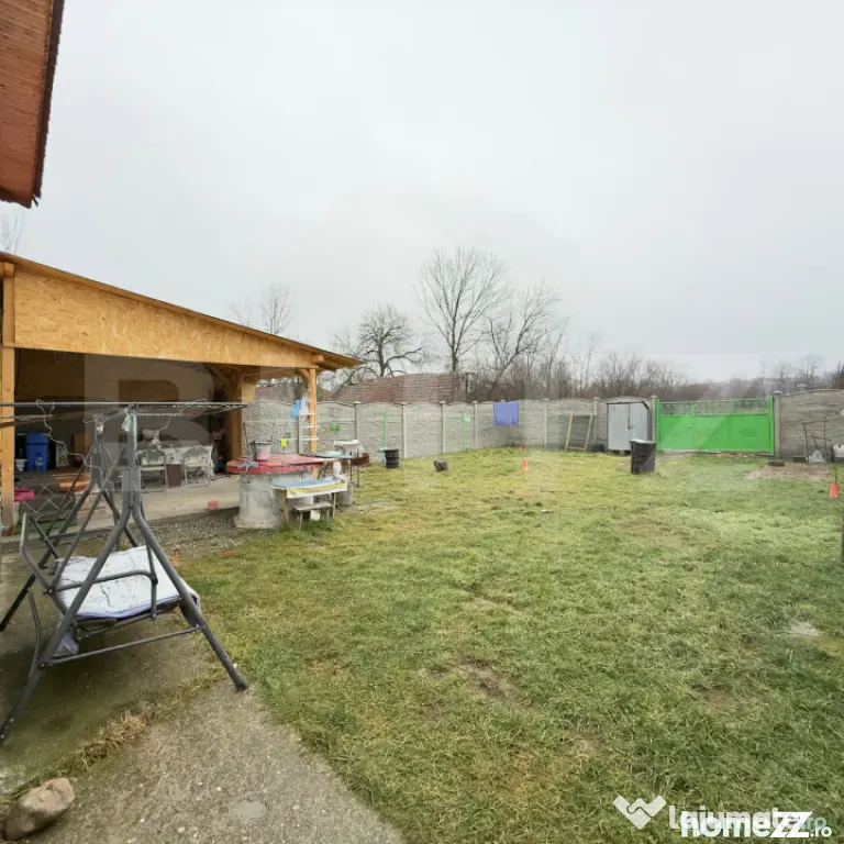 Casa de vanzare, la 10 km de orasul Targu Jiu - Targu Jiu (Gorj)