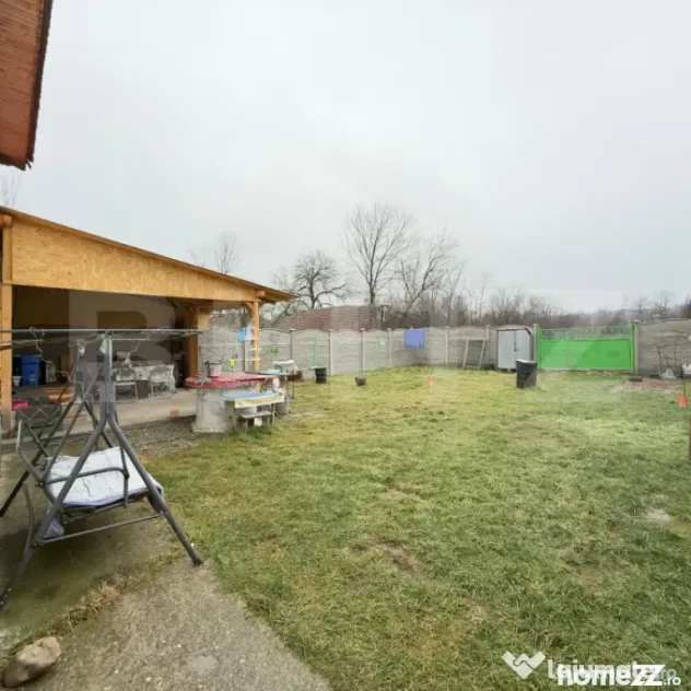 Casa de vanzare, la 10 km de orasul Targu Jiu - Targu Jiu (Gorj)