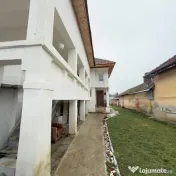 Casa de vanzare, la 10 km de orasul Targu Jiu 