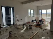 Casa individuala de vanzare in jucul de mijloc P+E 