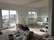 Casa individuala de vanzare in jucul de mijloc P+E 