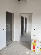 Casa individuala de vanzare in jucul de mijloc P+E 