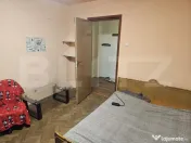 Apartament cu 2 camere, decomandat, etaj 1, vedere Cetate ?? 